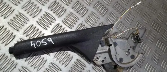 Handbrake/parking brake lever assembly