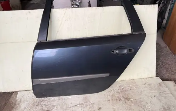 Renault Laguna II Rear door 