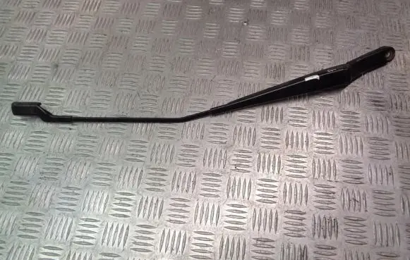 Volkswagen Jetta V Front wiper blade arm