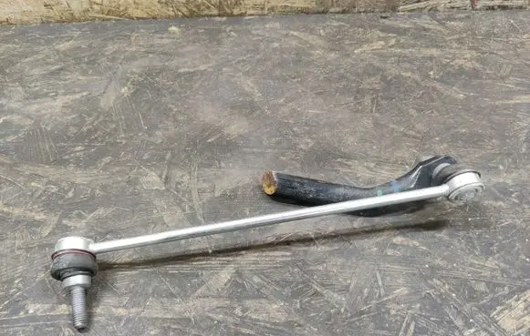 Front anti-roll bar/stabilizer link