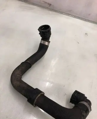 Mercedes-Benz CLA C117 X117 W117 Engine coolant pipe/hose A1765012282