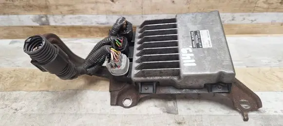 Toyota Auris 150 Fuel injection control unit/module 8987120070 1310001371