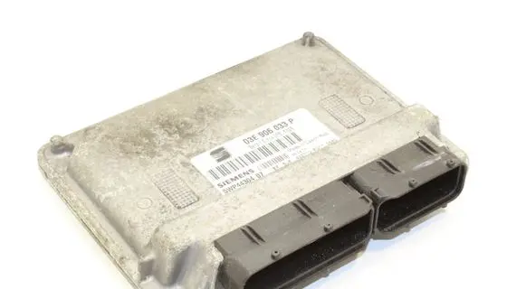 Volkswagen Polo Engine control unit/module 03E906033P