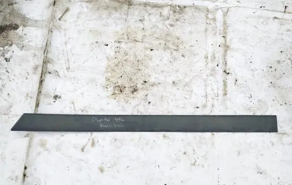 Fiat Punto (176) Rear door trim (molding)