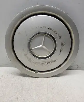 Mercedes-Benz E W124 R15 wheel hub/cap/trim 1244010424