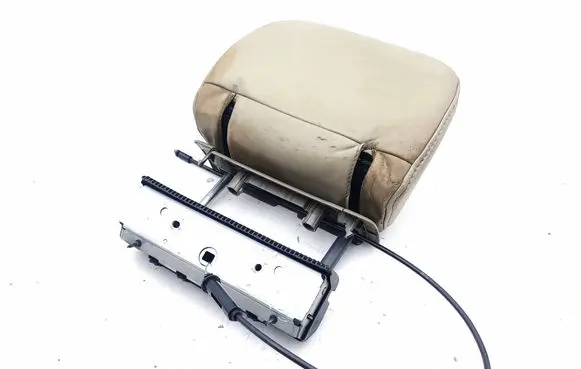 Volvo XC90 Third row seat headrest 