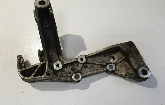 Volkswagen Golf V Front lower control arm/wishbone 1K0199296E