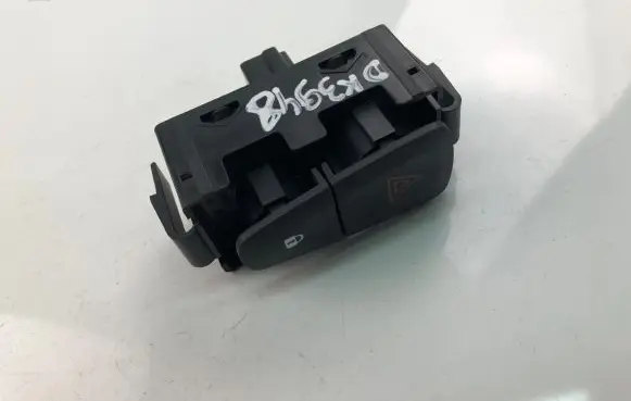Dacia Sandero Other switches/knobs/shifts E3160101
