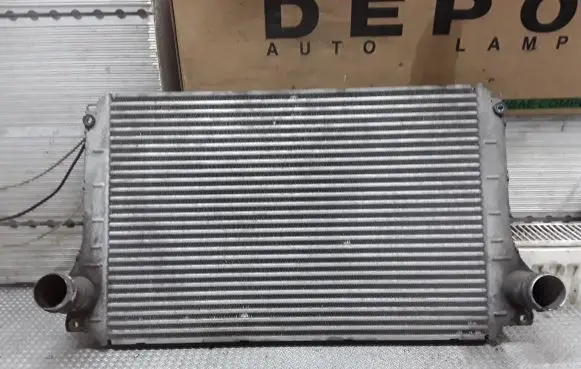 Toyota Avensis T250 Intercooler radiator
