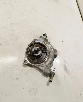 Toyota Yaris Vacuum pump TMIPP12