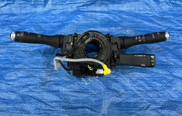 Renault Captur II Wiper control stalk 255675601R 255549585R
