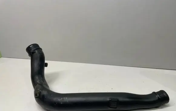 Volvo S60 Intercooler hose/pipe 8624887