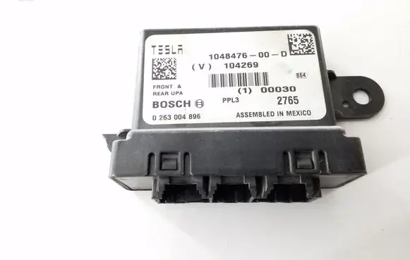 Tesla Model S Other control units/modules 104847600D