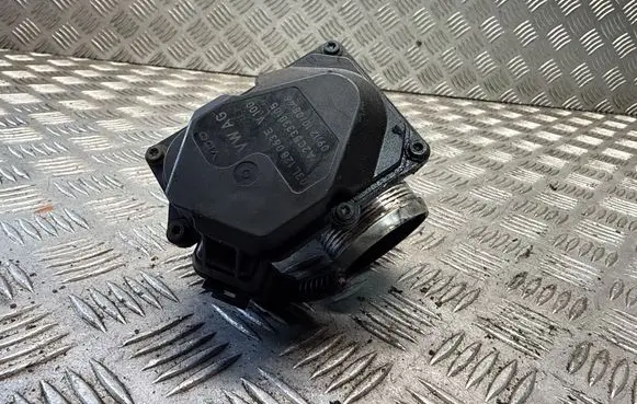 Volkswagen PASSAT B6 Throttle valve 03L128063E