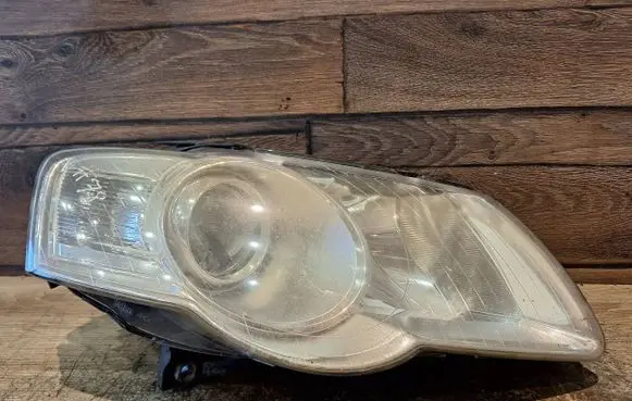 Volkswagen PASSAT B6 Headlight/headlamp 3C0941006T