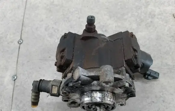 Peugeot Expert Fuel injection high pressure pump PSA1921N8