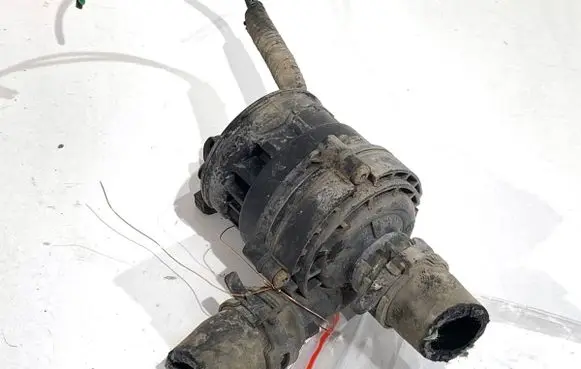 Nissan Qashqai Oil filter mounting bracket 0392023015