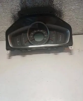 Volvo S60 Speedometer (instrument cluster) 31412868
