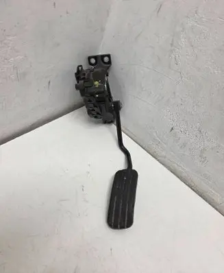 Renault Trafic II (X83) Accelerator throttle pedal 6PV00811914 7700313060