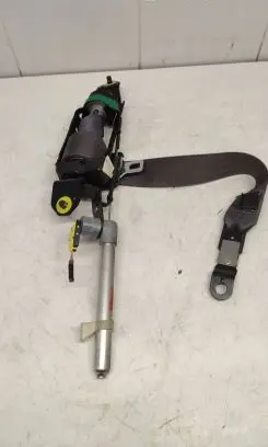 Volvo V70 Front seatbelt 8626240