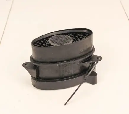 BMW 5 E60 E61 Mass air flow meter 7787076
