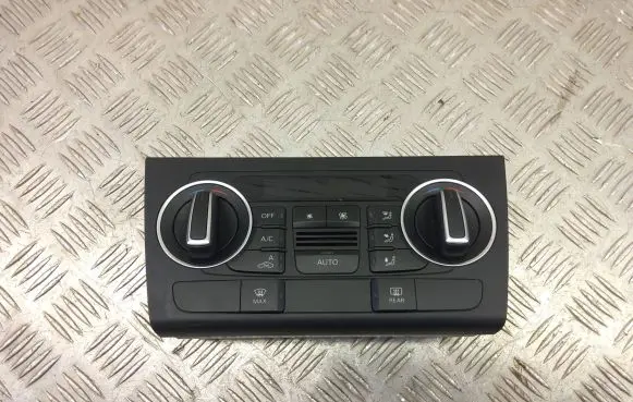 Audi Q3 8U Climate control unit 8U0820043F A2C90228000 109500131