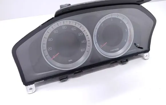 Volvo XC60 Speedometer (instrument cluster) 31343330AA 36001841 69799630U