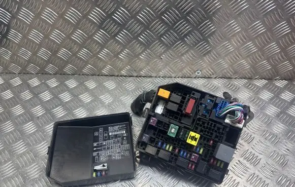 Mitsubishi Outlander Fuse module