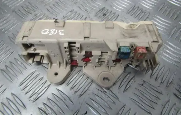 Mazda 626 Fuse box set