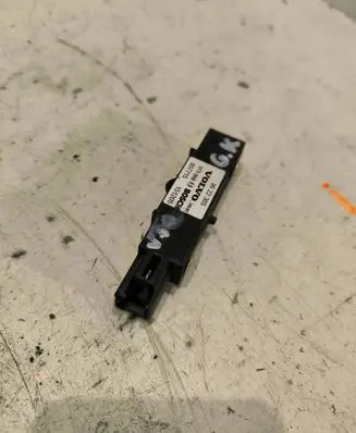 Volvo V70 Airbag deployment crash/impact sensor 8622365 151205 007715