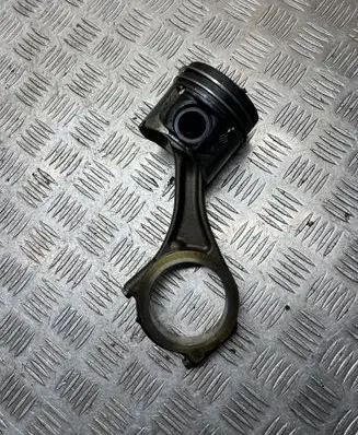 Nissan Navara D40 Piston with connecting rod 