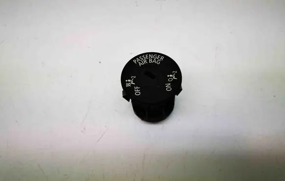 BMW 1 E82 E88 Passenger airbag on/off switch 919688603 6131919688603