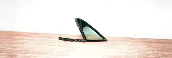 Peugeot 508 RXH Front door vent window glass four-door 
