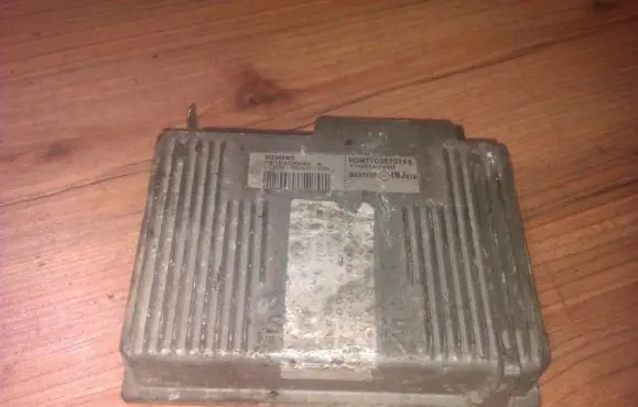 Renault Scenic I Engine control unit/module s115300202 hom770087545