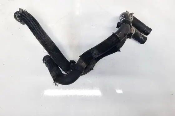 Toyota RAV 4 (XA30) Engine coolant pipe/hose