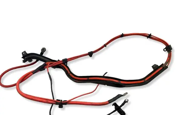 BMW 1 E81 E87 Positive cable (battery) 