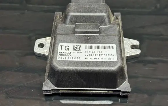 Nissan X-Trail T32 Engine control unit/module ECU 1324Y2680366 237F06RC7B EVU020230