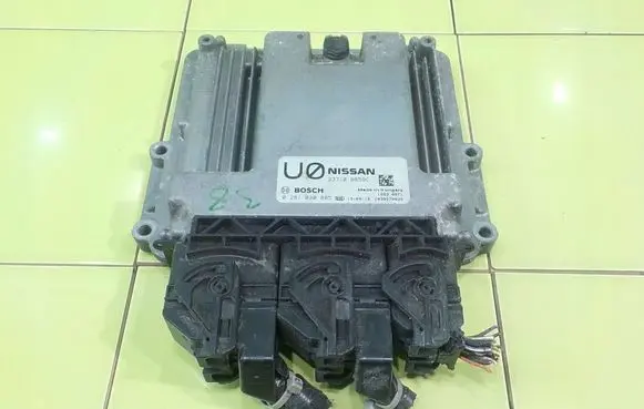 Nissan Qashqai+2 Engine control unit/module 23710BB59C