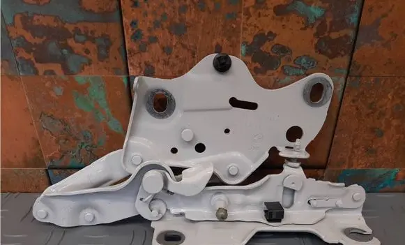 BMW X5 G05 Engine bonnet/hood hinges 7418202 9477742 41009477742