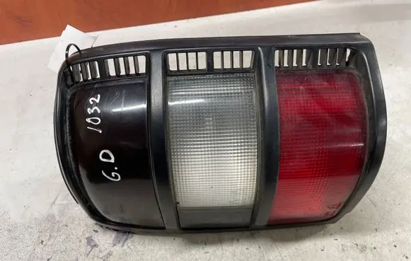 Mitsubishi Pajero Rear/tail lights 003885