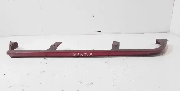 Under headlight/headlamp trim