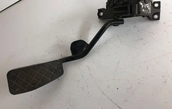 Audi A4 S4 B6 8E 8H Accelerator throttle pedal 8E2721523