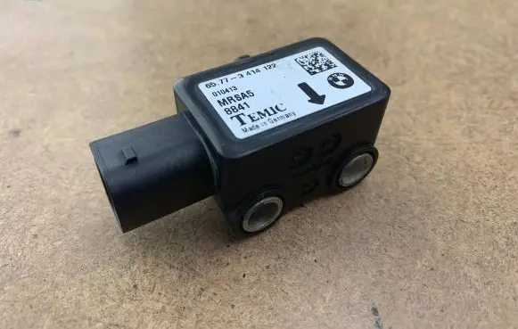 BMW 7 F01 F02 F03 F04 Airbag deployment crash/impact sensor 65773414122 3414122 65773414263