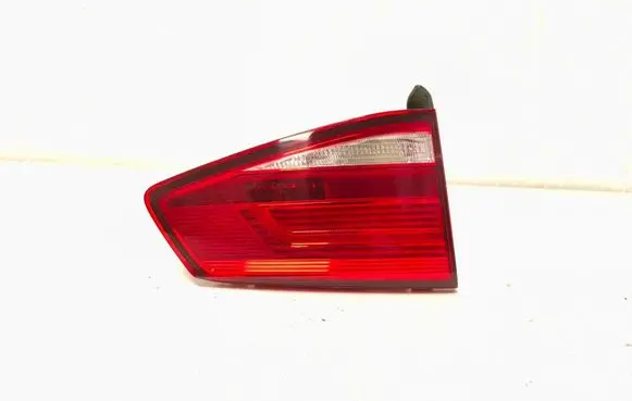 Volkswagen PASSAT B8 Tailgate rear/tail lights 3G9945093D