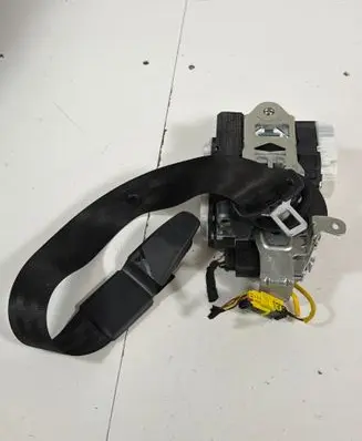 Audi A6 C7 Front seatbelt 1060899 X65002000 09080601V
