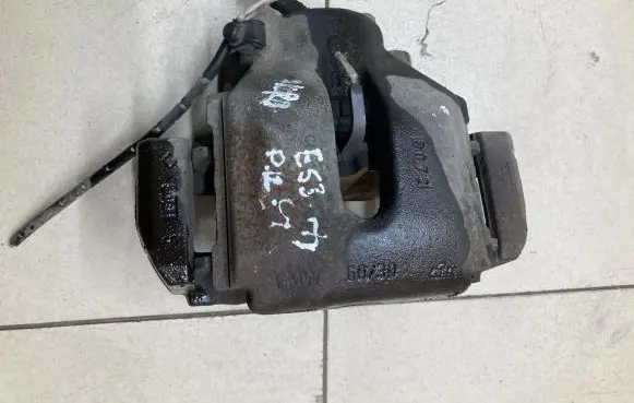BMW X5 E53 Front brake caliper