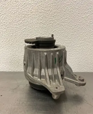 Mercedes-Benz E W213 Engine mount bracket A2132400500