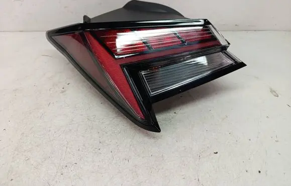 Hyundai Elantra VII Rear/tail lights 92401AA200