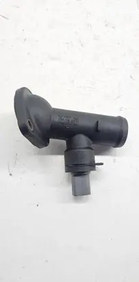 Volkswagen PASSAT B6 Engine coolant pipe/hose 03G121121D