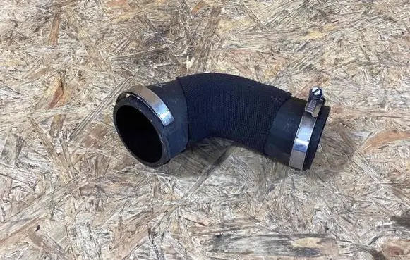 Porsche Macan (95B) Intercooler hose/pipe 95b145833f